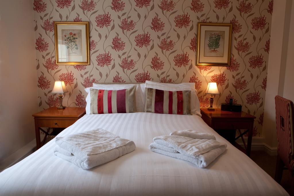 The George Country Inn, Wath Wath  Room photo